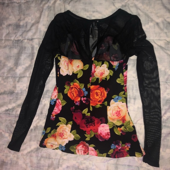 Guess Floral Top - Picture 2 of 2
